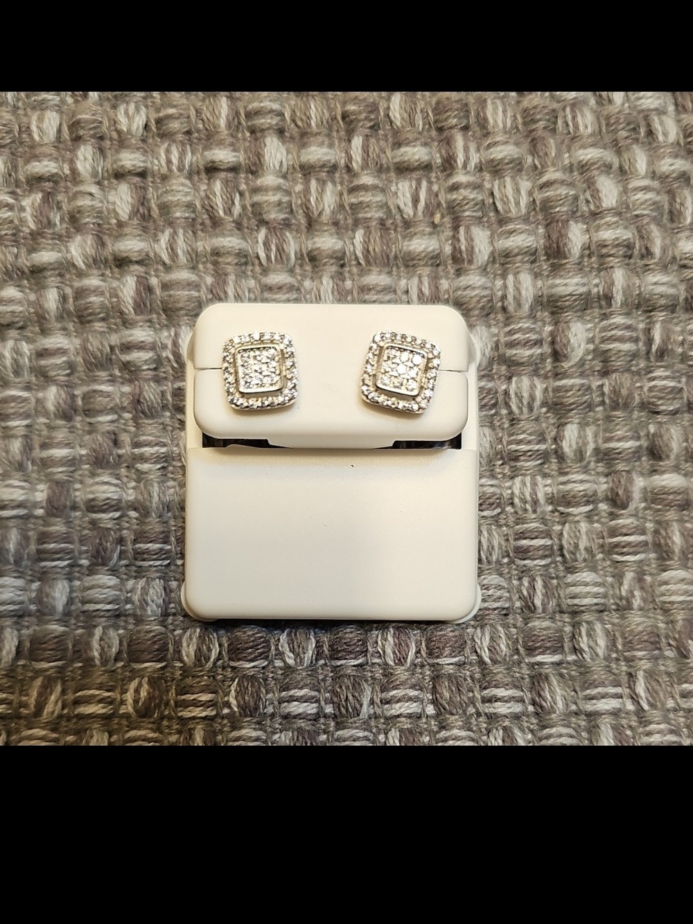 Square Halo Diamond Stud Earrings -Stearling Silver 925